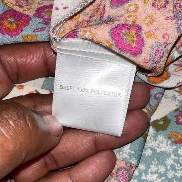 Like New Women’s Rose & Olive Multicolor Floral Blouse - Picture 9 of 10